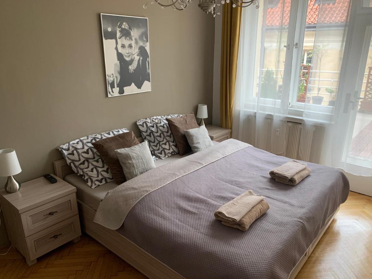 Anenska By Charles Bridge 2 Apartment Prague Exterior photo